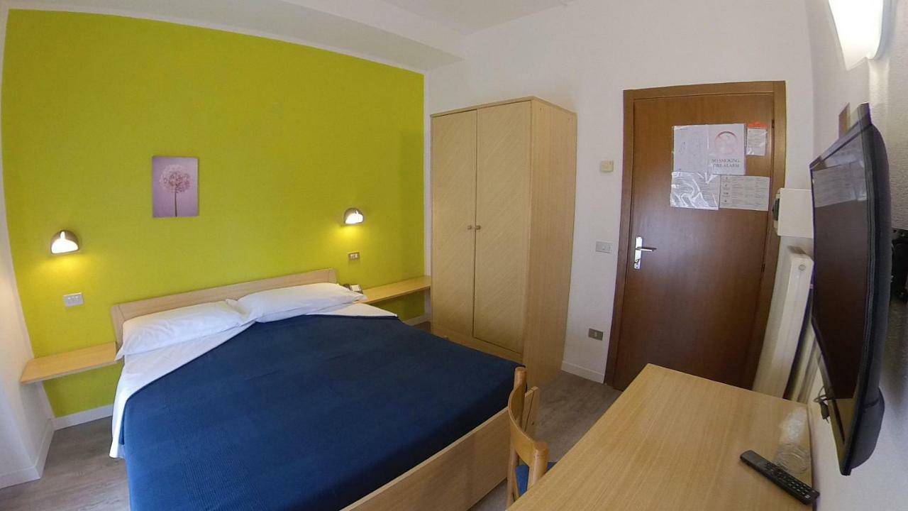 Hotel Alberello Riva del Garda Exterior photo