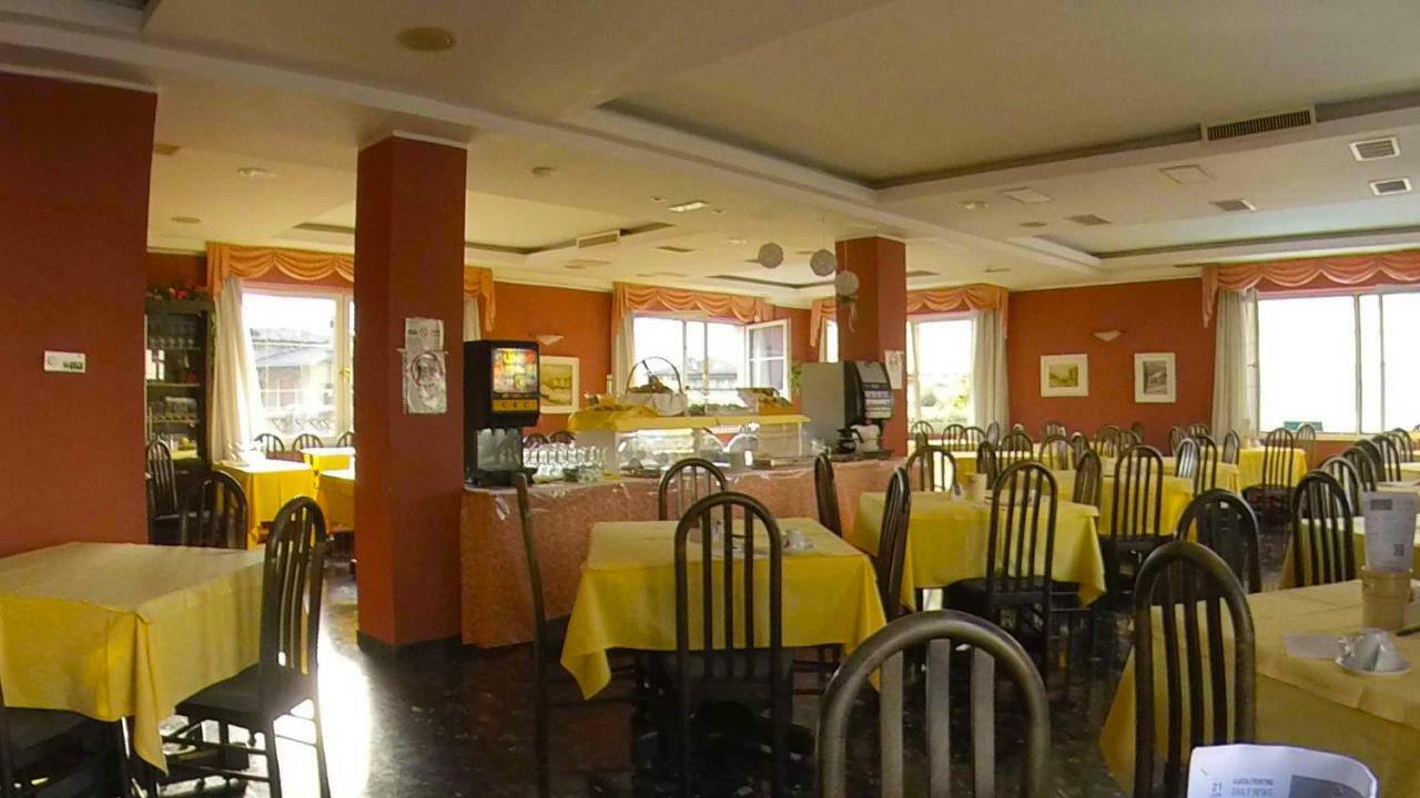 Hotel Alberello Riva del Garda Exterior photo