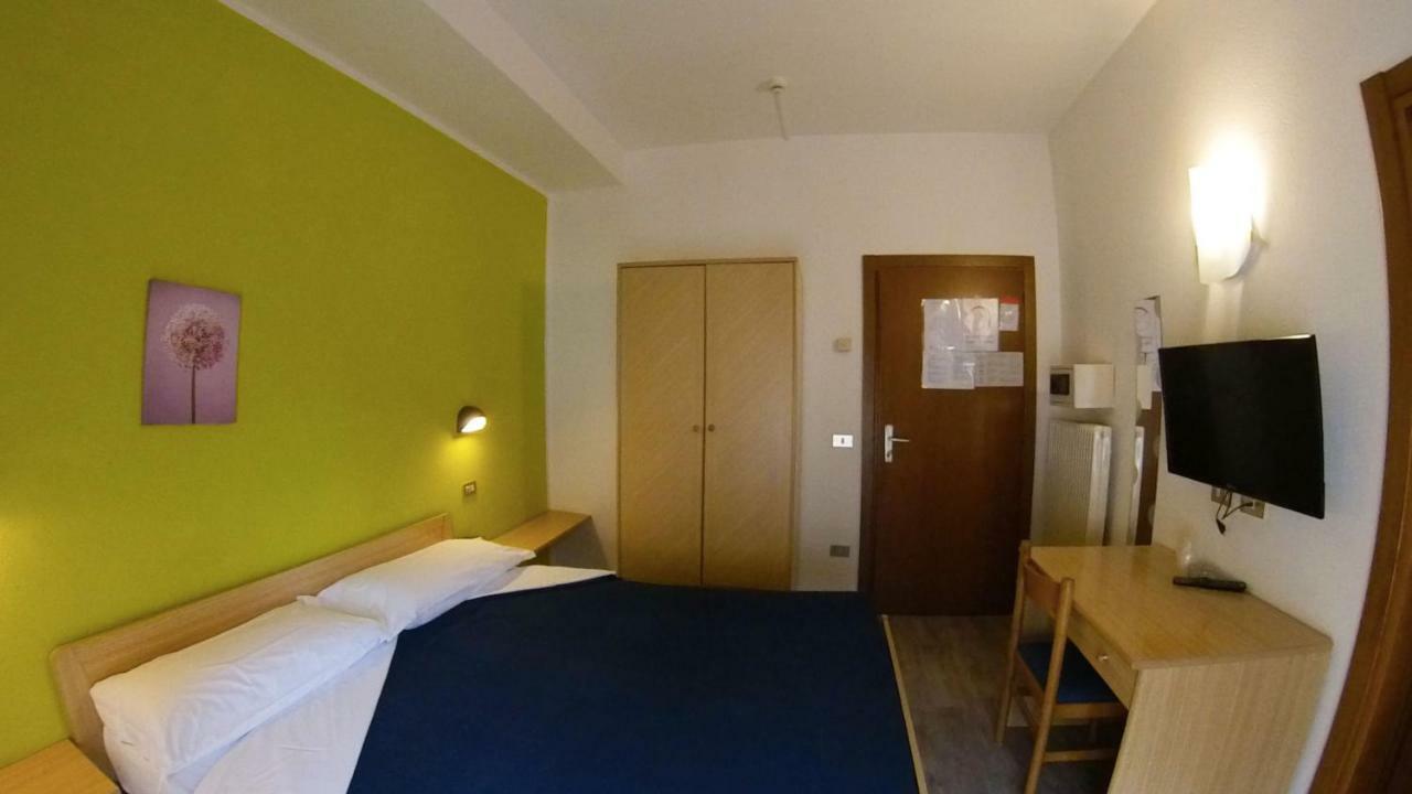 Hotel Alberello Riva del Garda Exterior photo